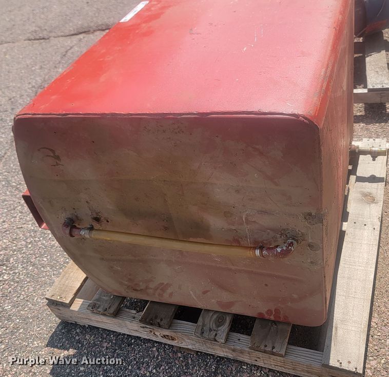 image for item LQ9271 Fuel tank