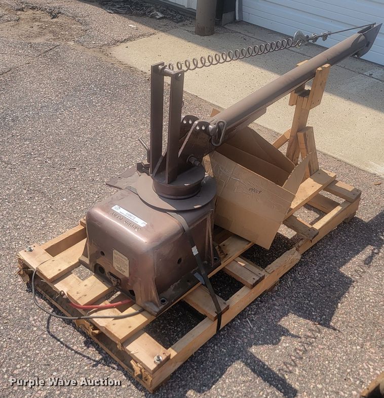 image for item LQ9273 Auto Crane 1500  crane