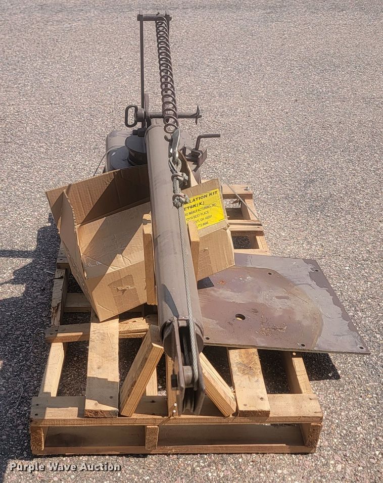 image for item LQ9273 Auto Crane 1500  crane