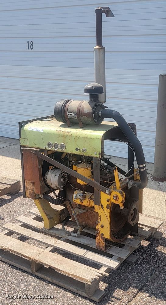 image for item LQ9275 Engine