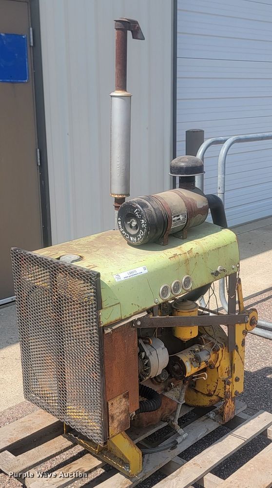 image for item LQ9275 Engine