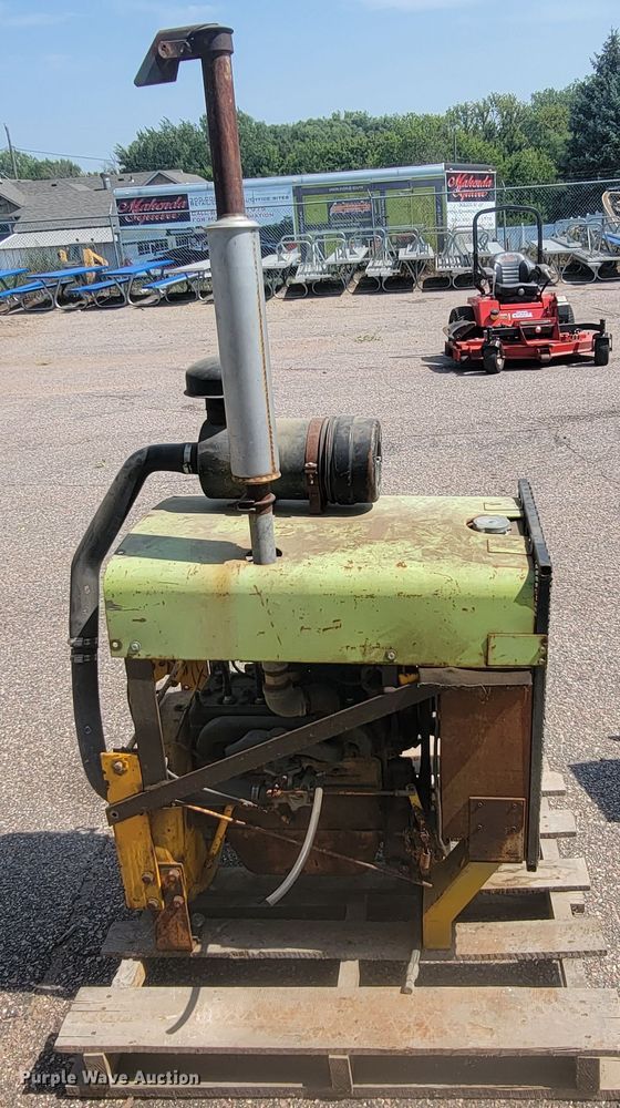 image for item LQ9275 Engine