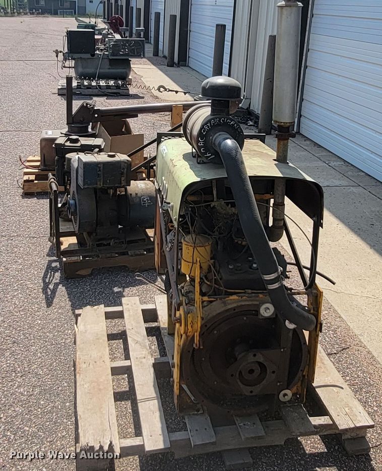 image for item LQ9275 Engine