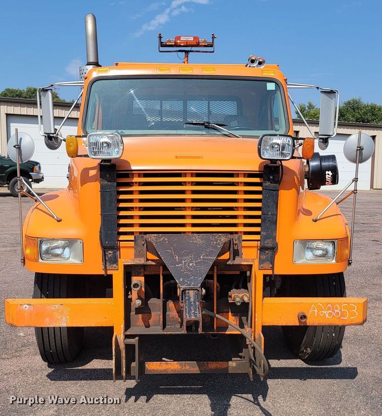 image for item LQ9278 1996 International 4700  dump truck