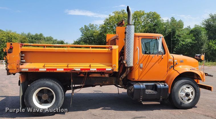 image for item LQ9278 1996 International 4700  dump truck