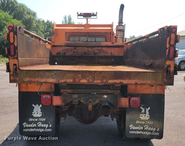 image for item LQ9278 1996 International 4700  dump truck