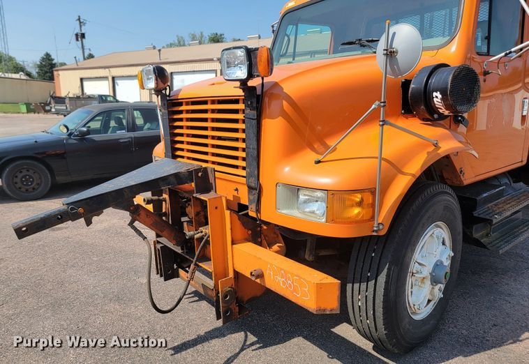 image for item LQ9278 1996 International 4700  dump truck