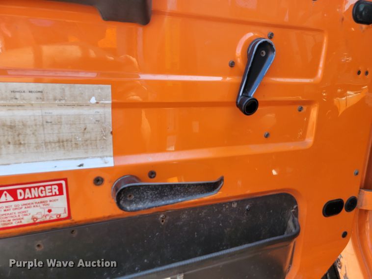 image for item LQ9278 1996 International 4700  dump truck