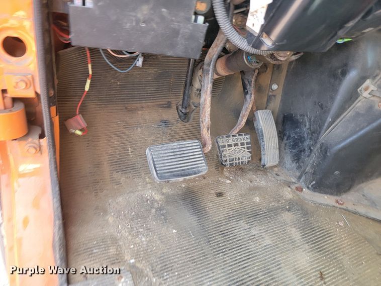 image for item LQ9278 1996 International 4700  dump truck