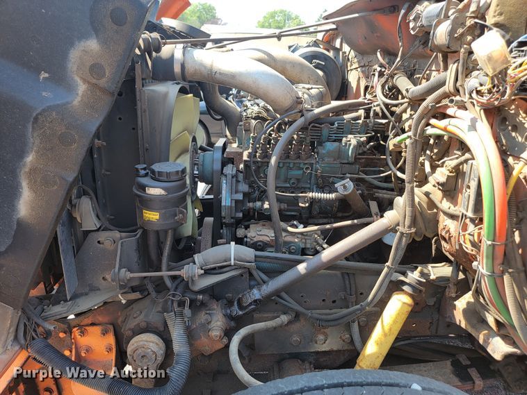 image for item LQ9278 1996 International 4700  dump truck