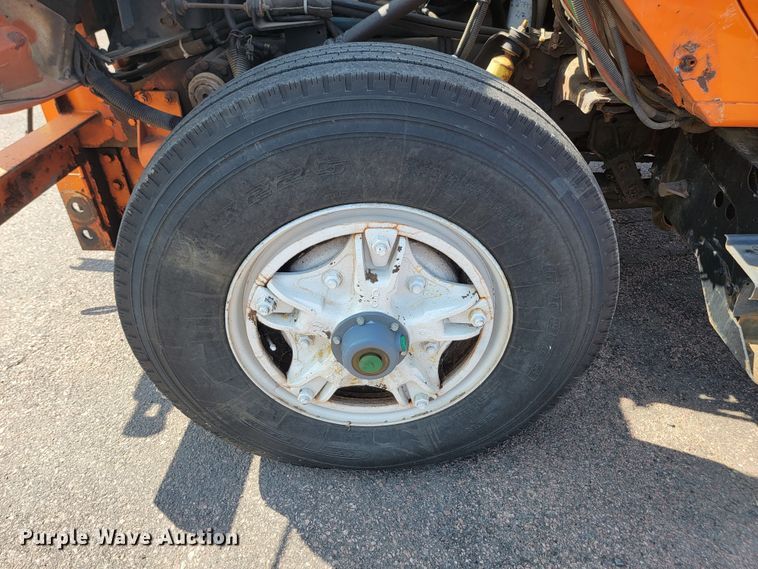 image for item LQ9278 1996 International 4700  dump truck