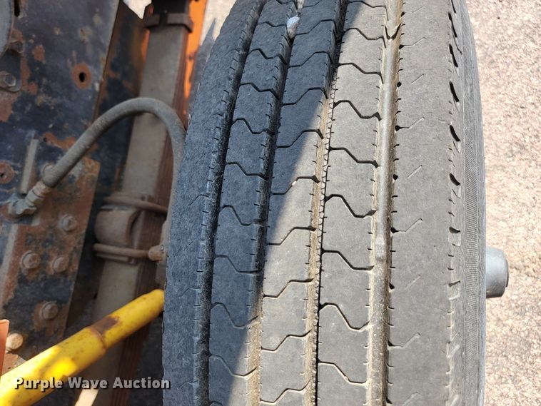 image for item LQ9278 1996 International 4700  dump truck