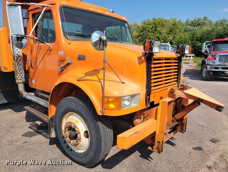 image for item LQ9279 1998 International 4700  dump truck
