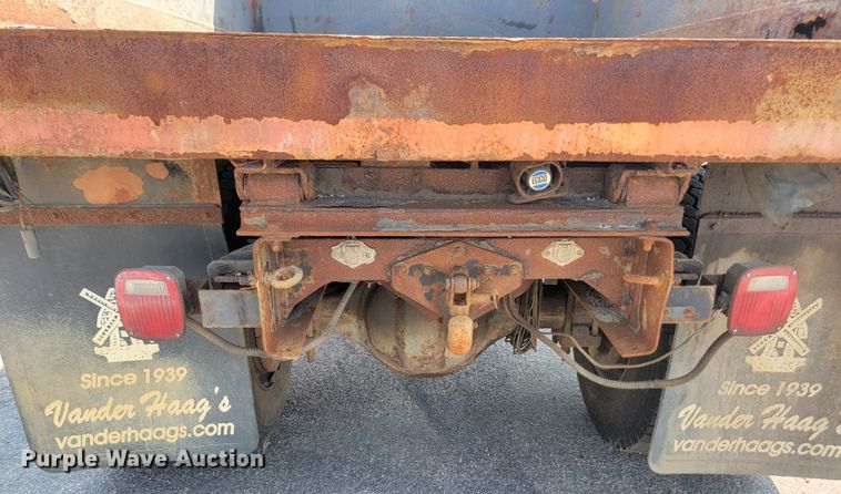 image for item LQ9279 1998 International 4700  dump truck