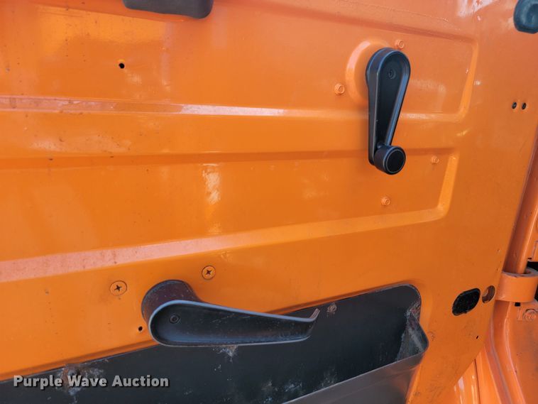 image for item LQ9279 1998 International 4700  dump truck