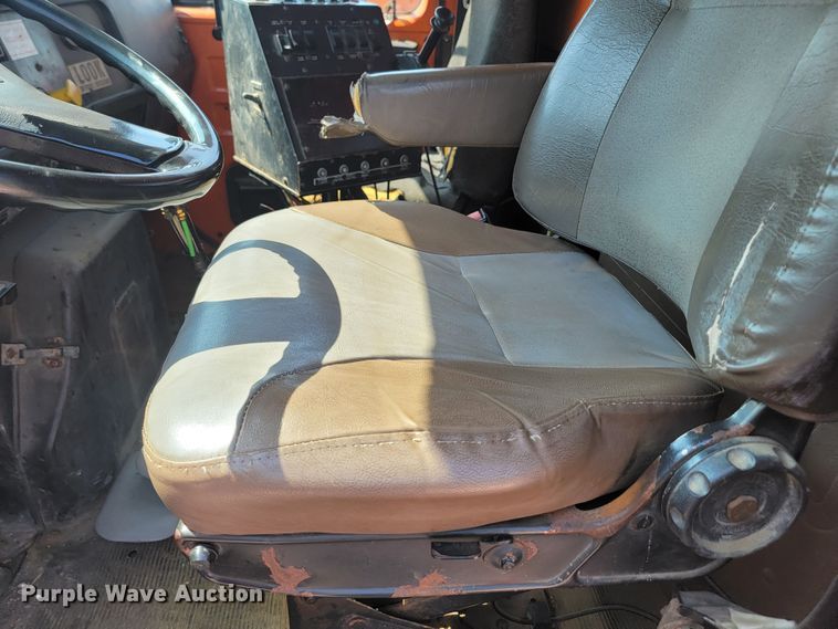 image for item LQ9279 1998 International 4700  dump truck