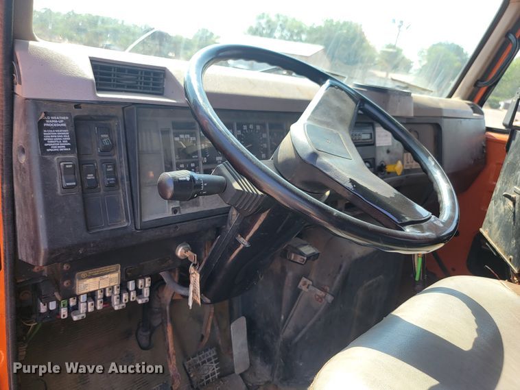 image for item LQ9279 1998 International 4700  dump truck