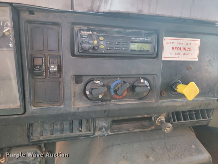 image for item LQ9279 1998 International 4700  dump truck