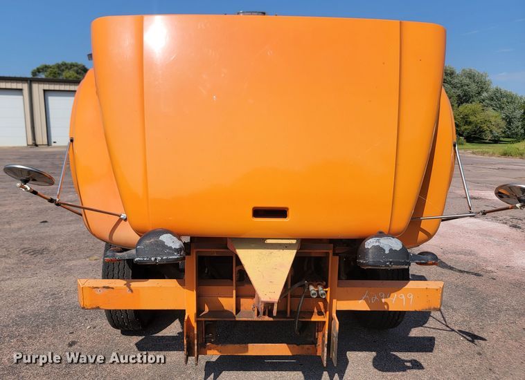 image for item LQ9279 1998 International 4700  dump truck