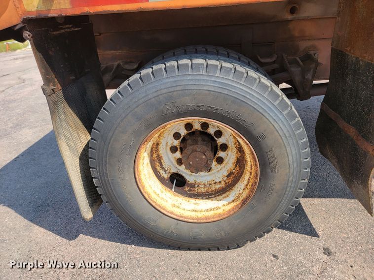 image for item LQ9279 1998 International 4700  dump truck