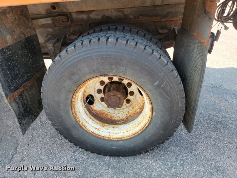 image for item LQ9279 1998 International 4700  dump truck