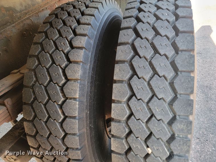 image for item LQ9279 1998 International 4700  dump truck