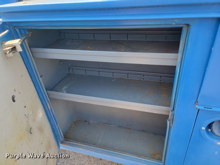 image for item LQ9280 1992 Chevrolet C2500HD  utility bed pickup truck