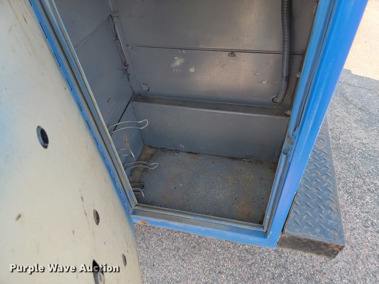 image for item LQ9280 1992 Chevrolet C2500HD  utility bed pickup truck