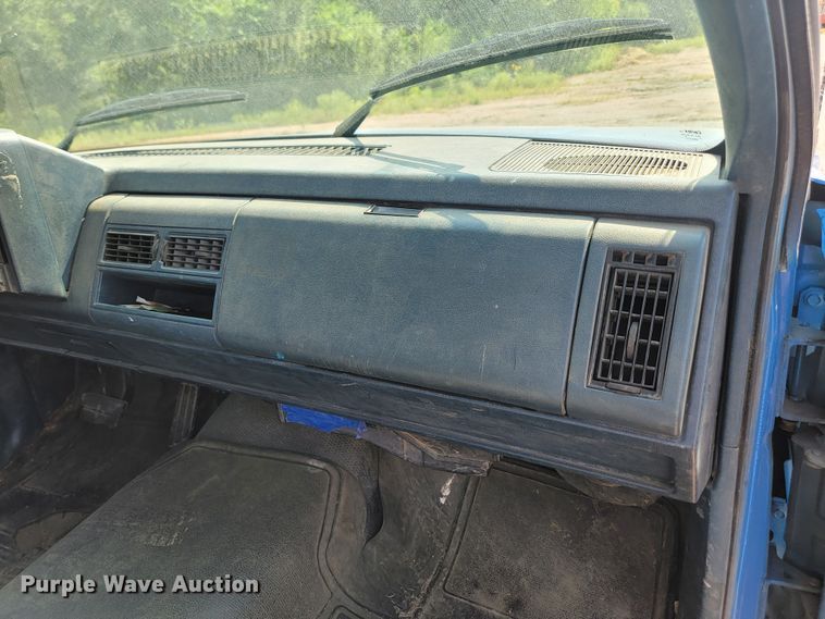 image for item LQ9280 1992 Chevrolet C2500HD  utility bed pickup truck