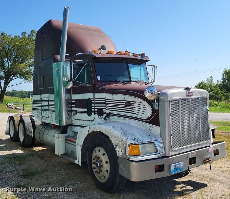 image for item LS9705 1993 Peterbilt 377  semi truck