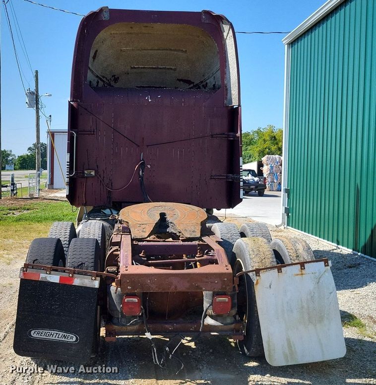 image for item LS9705 1993 Peterbilt 377  semi truck