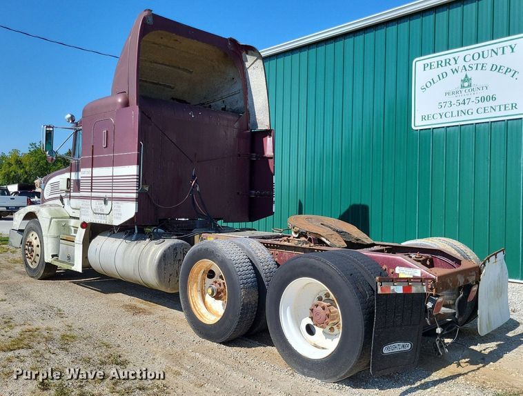 image for item LS9705 1993 Peterbilt 377  semi truck