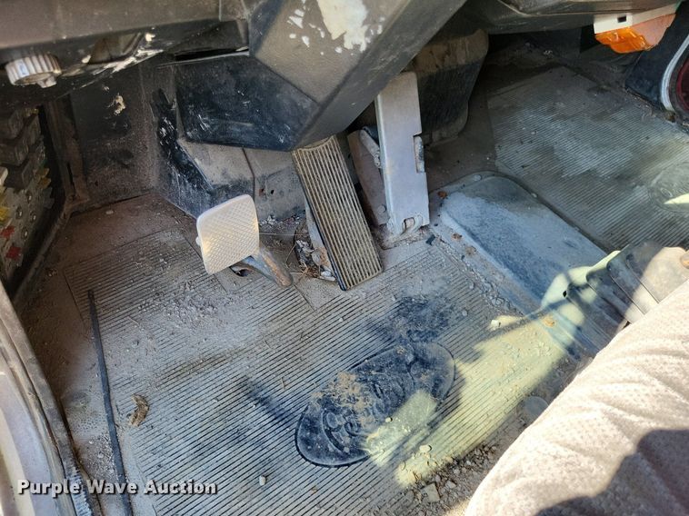 image for item LS9705 1993 Peterbilt 377  semi truck