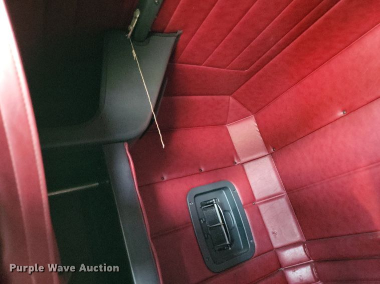 image for item LS9705 1993 Peterbilt 377  semi truck