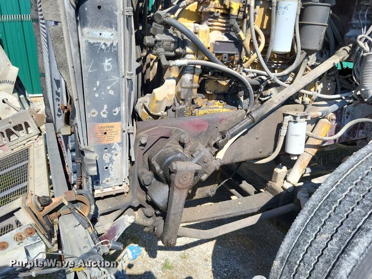 image for item LS9705 1993 Peterbilt 377  semi truck