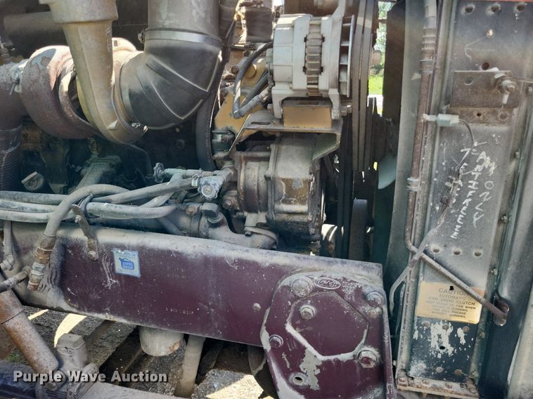 image for item LS9705 1993 Peterbilt 377  semi truck