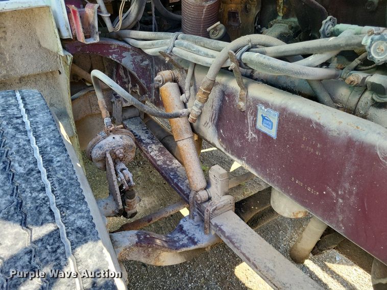 image for item LS9705 1993 Peterbilt 377  semi truck