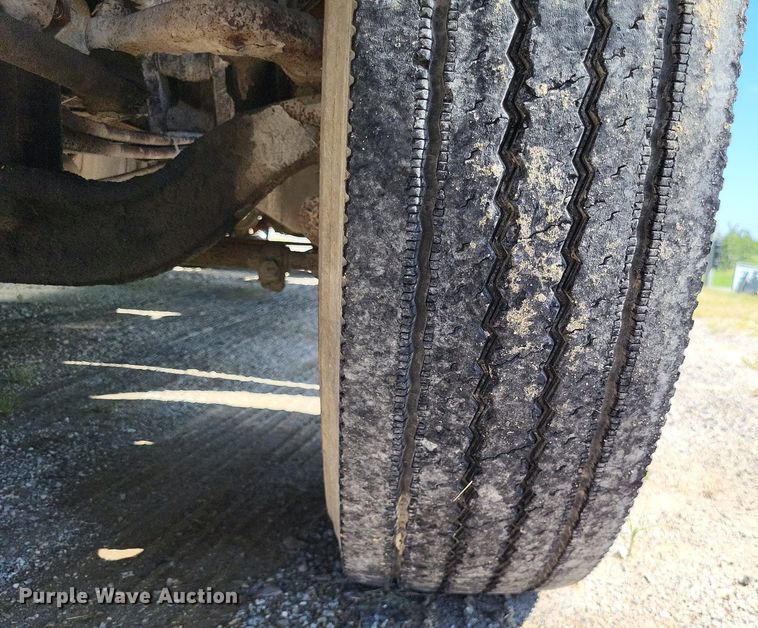 image for item LS9705 1993 Peterbilt 377  semi truck