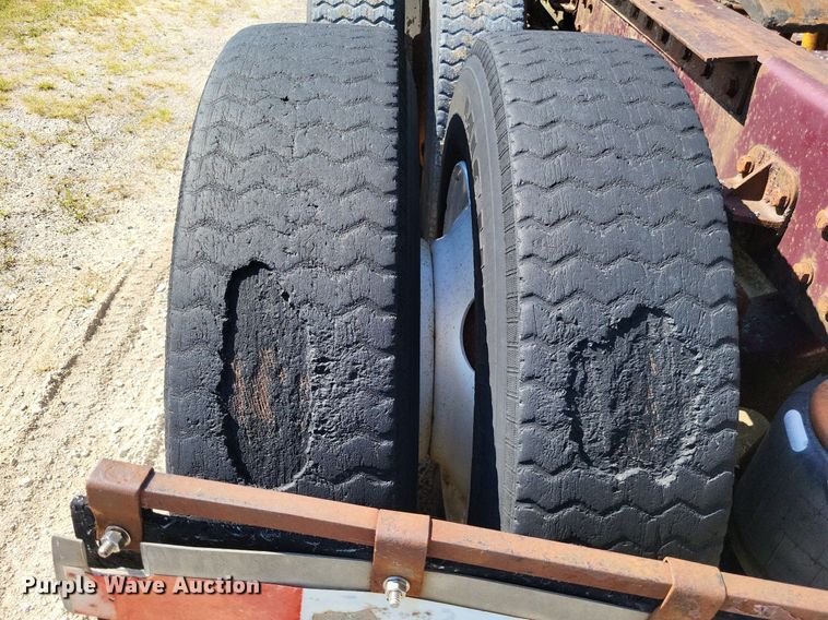 image for item LS9705 1993 Peterbilt 377  semi truck