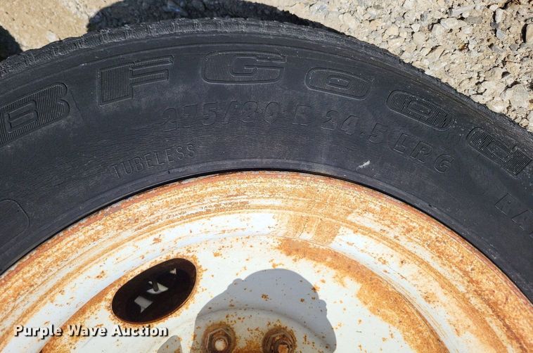 image for item LS9705 1993 Peterbilt 377  semi truck