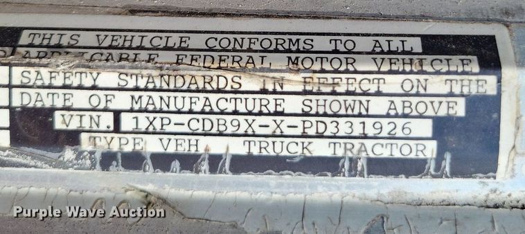 image for item LS9705 1993 Peterbilt 377  semi truck