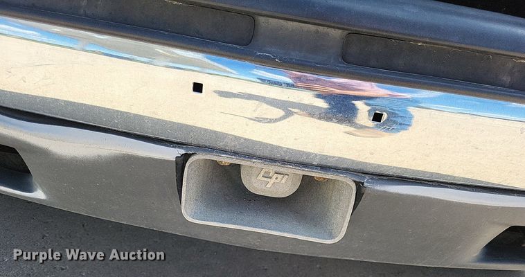 image for item LS9716 2003 Chevrolet Suburban 2500  SUV