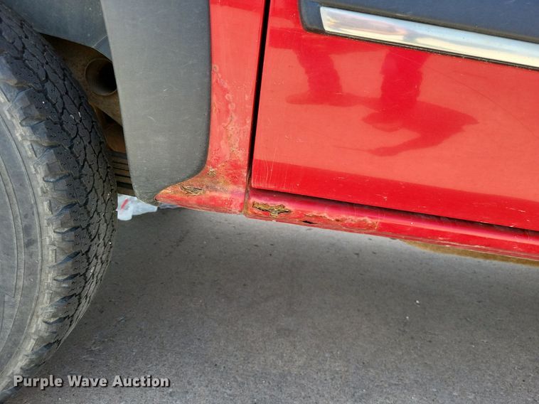 image for item LS9716 2003 Chevrolet Suburban 2500  SUV