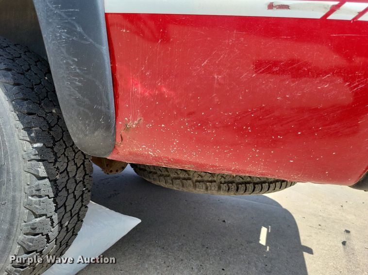 image for item LS9716 2003 Chevrolet Suburban 2500  SUV