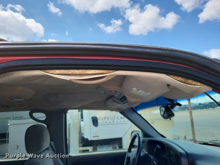 image for item LS9716 2003 Chevrolet Suburban 2500  SUV