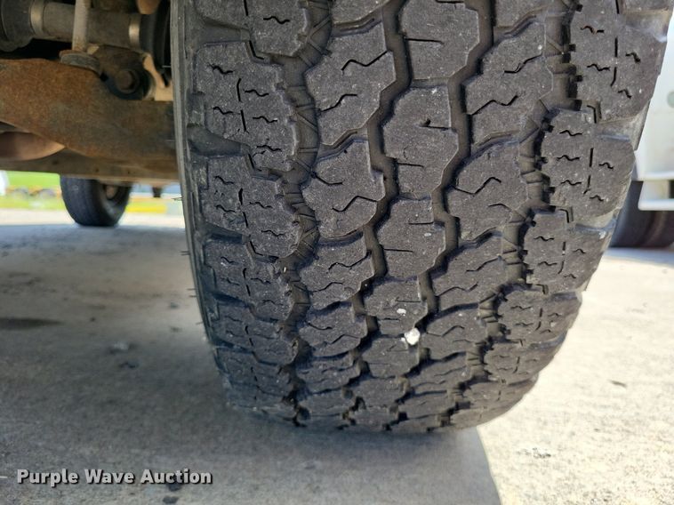 image for item LS9716 2003 Chevrolet Suburban 2500  SUV