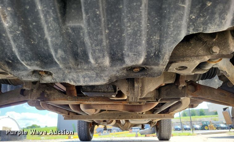 image for item LS9716 2003 Chevrolet Suburban 2500  SUV