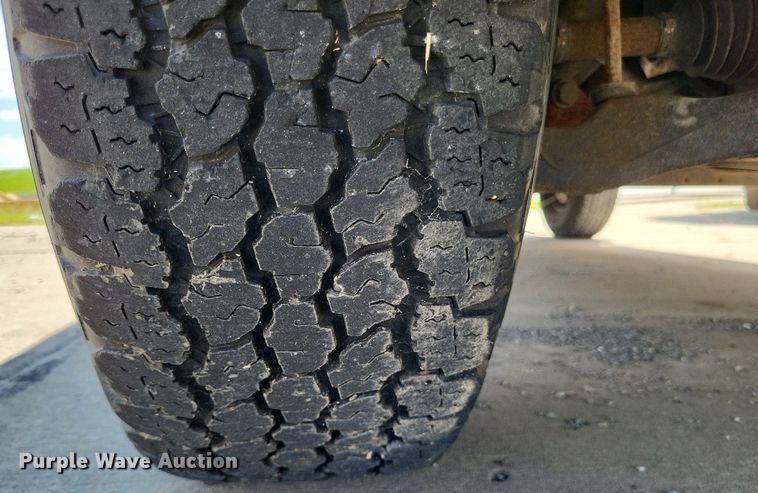 image for item LS9716 2003 Chevrolet Suburban 2500  SUV