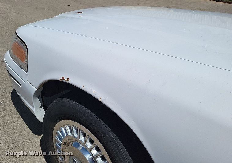 image for item LS9717 2000  Ford Crown Victoria Police Interceptor