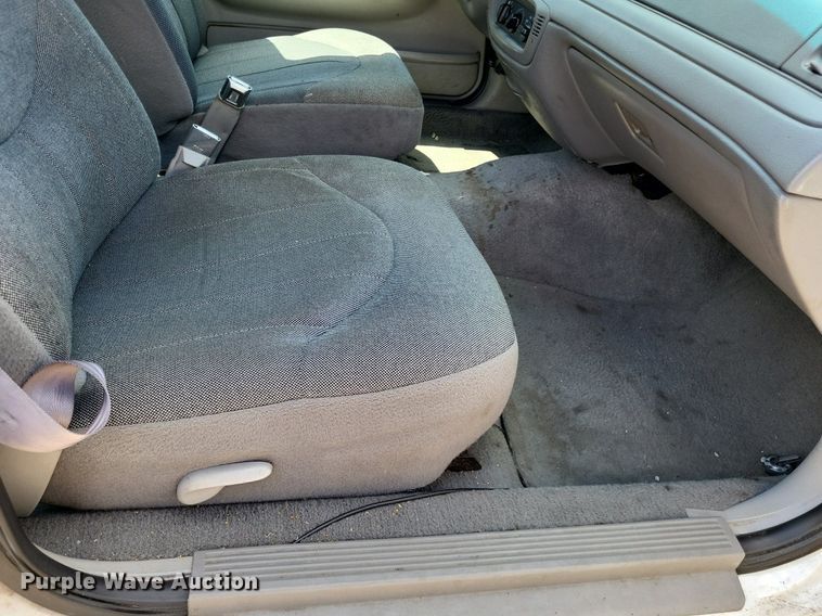 image for item LS9717 2000  Ford Crown Victoria Police Interceptor